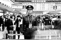 00后武警战士执勤不能回家过年 他的回答让人泪目