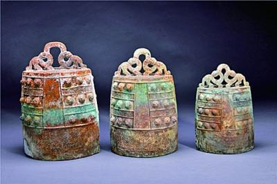 河南伊川徐阳墓地大型墓葬出土镈钟