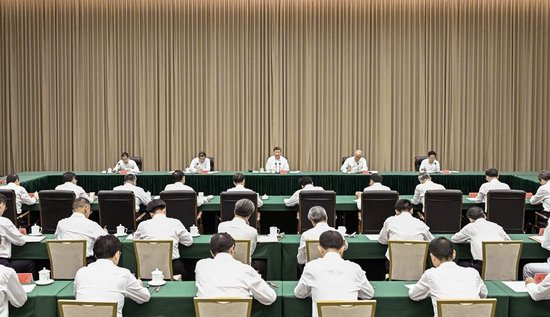 11月6日，中共中央总书记、国家主席、中央军委主席习近平在海南三亚听取海南自贸港建设工作汇报，发表了重要讲话。