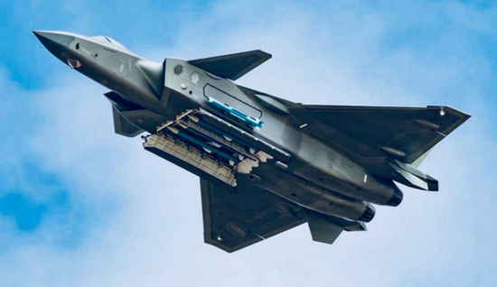 　歼-20战斗机主要部署在东部和南部战区