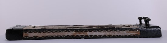 △&nbsp;龙纹漆木瑟