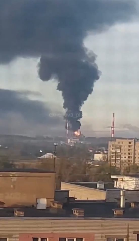  9月份，俄羅斯遭遇烏軍無(wú)人機(jī)襲擊的俄羅煉油廠(chǎng) 社交媒體