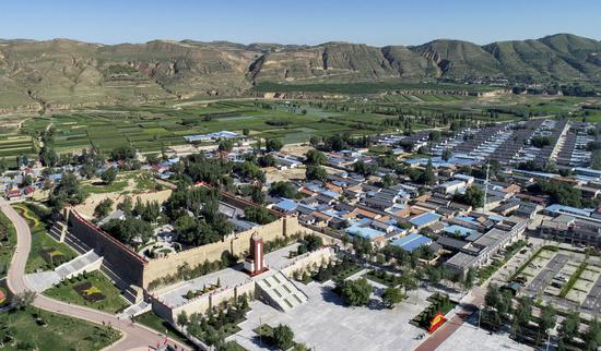 △位于宁夏西吉县的将台堡红军长征会师纪念园（2019年8月11日摄）。新华社记者 冯开华 摄