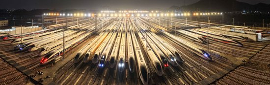 △ 2026年2月1日，动车组列车停靠在广州动车段存车场。（无人机拍摄）