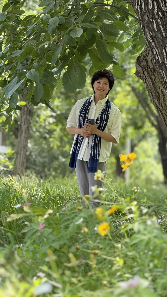 敬一丹去世，知情人：她6月份在哈尔滨录制节目时突发脑出血送医，后转到北京住院治疗 家属表示其后事一切从简