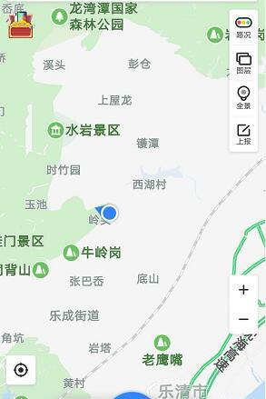 　　记者刚刚在位于乐清淡溪山区抛尸现场看到，路旁的栏杆上还遗留着警戒线。路边悬崖落差约七八米，参与救援的人员介绍，女孩的遗体就是从悬崖下被发现。温都记者 谢树华/摄