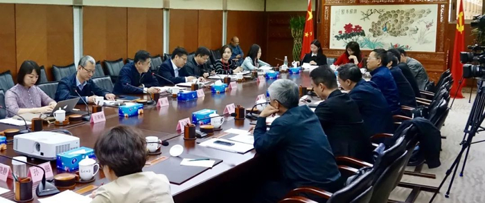 △光明日报《平“语”近人——习近平总书记用典》研讨会现场图 郭红松摄