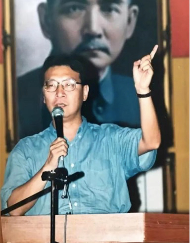 ·1981年赵少康投入台北市议员选战。