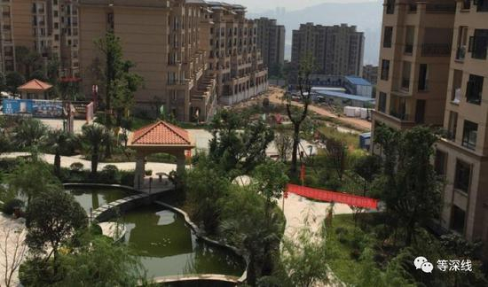 　　位于重庆市万州区的雷士地产项目。刘远生在一段被人偷拍的视频中称，他名下的房产价值2亿多元。拍此视频的万州建筑商易真武称，他在帮刘远生承建海南的酒店时，还偷录到张家慧有一次曾指着项目对面的一处大楼称：“那栋楼太挡视线了，以后买过来把它炸了。”不过，易真武称此段视频已丢失，他说，有其他在场人可证实张曾说过此话。 &nbsp; 图片来源：互联网