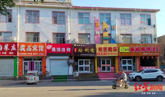 　↑银雀山街道关门停业的餐饮企业。