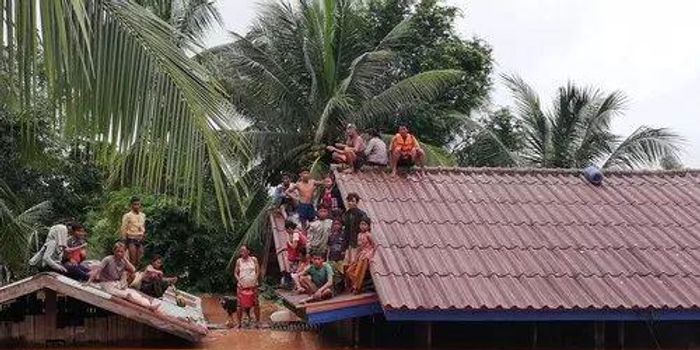 解放军驰援老挝溃坝灾区 含最新型卫生装备