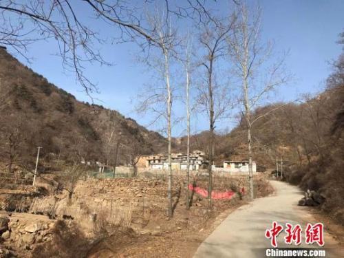 图为磨子沟村。　张帆　摄