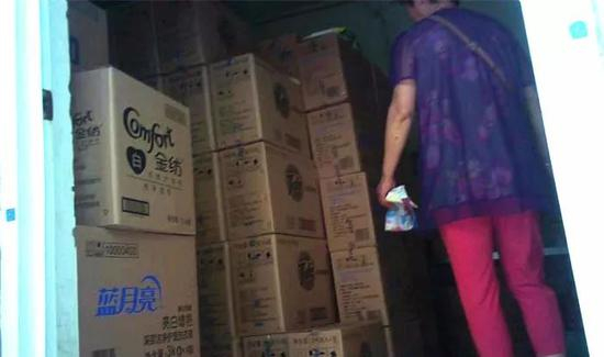  ▷囤积假货的仓库