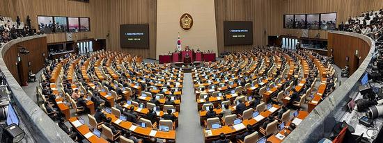 尹锡悦弹劾动议案在韩国会通过，韩国最大在野党发声：这是“国民的胜利”