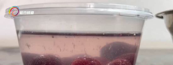 图：云南广播电视台都市频道记者测试