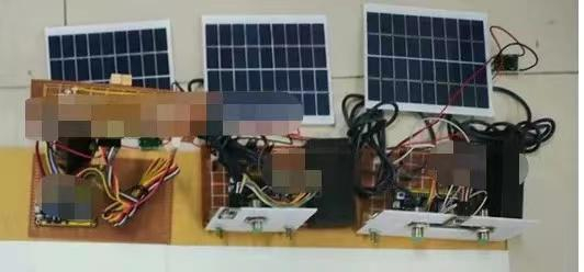 “科技创新实验室二店”的店铺向记者展示了给客户定做的一个带有太阳能帆板、线路板的科创小发明，为了保护客户隐私，该商家在参赛作者信息的地方打上了马赛克。