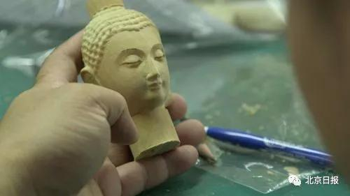 《我在故宫修文物》剧照