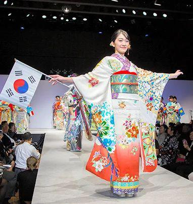  图为韩国特色图案和服&nbsp;图源：朝日新闻