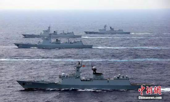 海军新型战舰驰骋南海。中新社发&nbsp;张雷&nbsp;摄