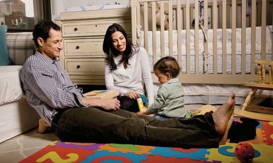 ·阿贝丁一家三口。