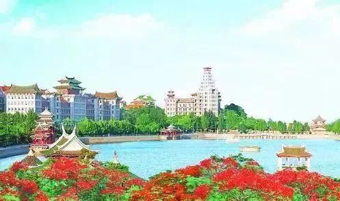  陈嘉庚创办的集美学村风景如画。（杨景初 摄）