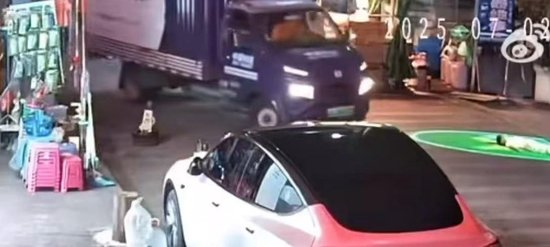  监控画面。图/视频截图