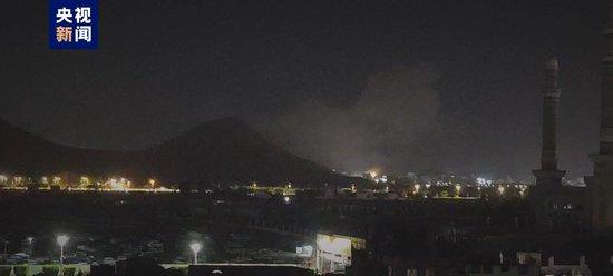 △当地时间30日，美英对也门首都萨那、荷台达多地发动空袭