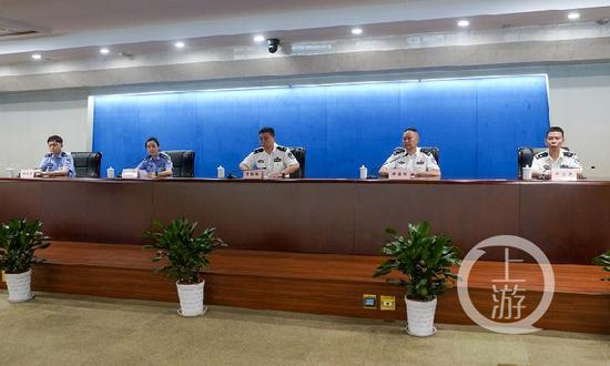 　　▲7月25日，浙江杭州，杭州市公安局召开新闻通气会，公布了该案来惠利离奇失踪遇害案的更多细节。摄影/上游新闻记者 时婷婷