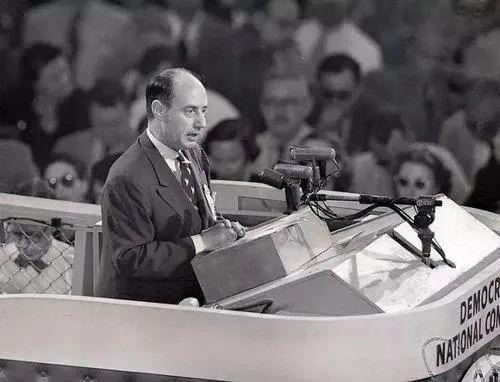 ·&nbsp;阿德莱·史蒂文森