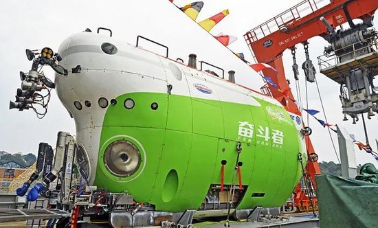 "奋斗者"号潜水器,图片来源:视觉中国