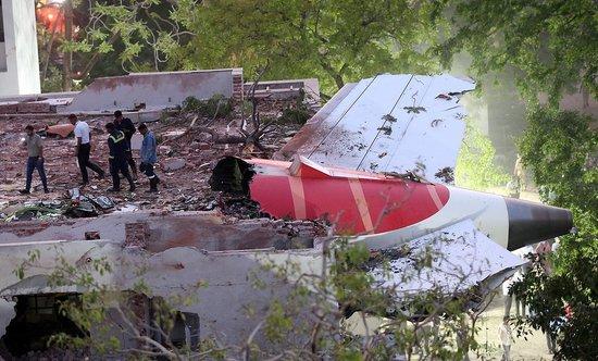 6月12日,印度航空公司一架飞往英国伦敦的波音787“梦想客机”坠毁。(视觉中国)