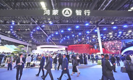  图片来源：新华社