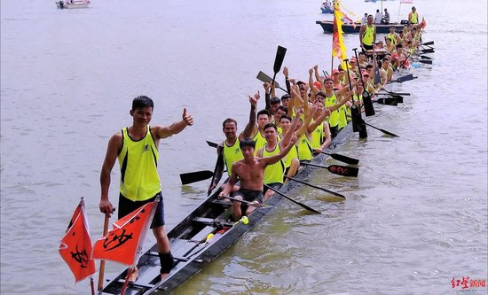 　↑广州黄埔区扒龙舟选手们的训练现场。受访者供图