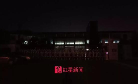 ▲已过午夜，长春长生二楼仍灯火通明