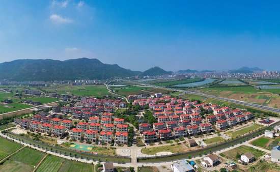 松建村村貌。松门镇供图