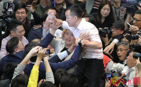 反对派议员陈志全 图源见水印