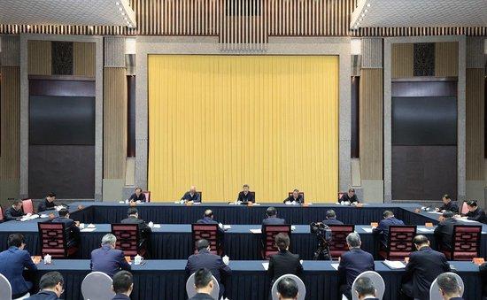 4月30日上午,中共中央总书记、国家主席、中央军委主席习近平在上海主持召开部分省区市“十五五”时期经济社会发展座谈会并发表重要讲话。