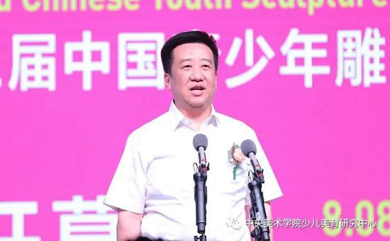 大同市委副书记、市长、党组书记武宏文宣布大展开幕