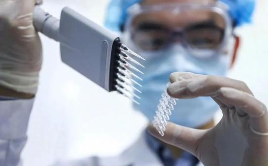 ▲&nbsp;4月14日，我国新冠病毒灭活疫苗获批进入临床试验