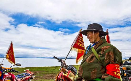  生态管护员&nbsp;李友崇摄