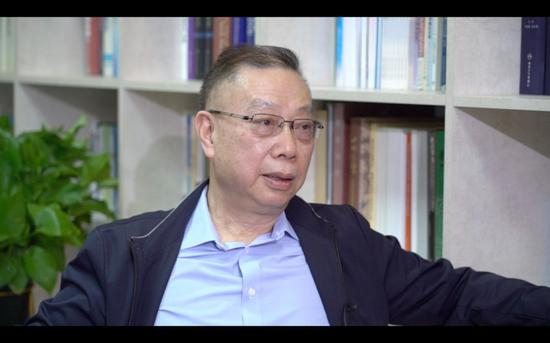  3月20日，黄洁夫接受新京报记者采访。