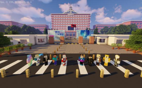 游戏中的老师和同学们。截图