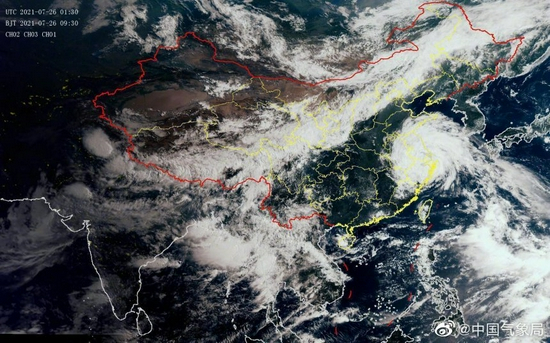 今年6号台风烟花#的中心已于7月26日上午9点50分前后在浙江平湖沿海再次登陆。@中国气象局 图