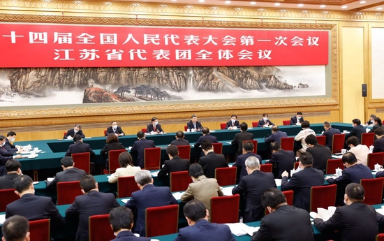 2023年3月5日，习近平参加他所在的十四届全国人大一次会议江苏代表团审议。新华社记者 黄敬文 摄
