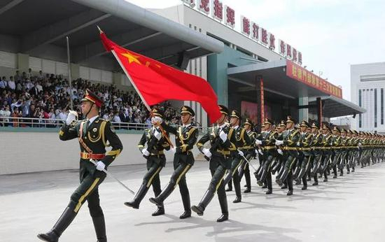 2017年4月，驻澳部队举行第十三次军营开放活动。