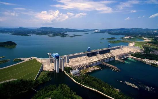 鸟瞰丹江口水库 拍摄：张洪波