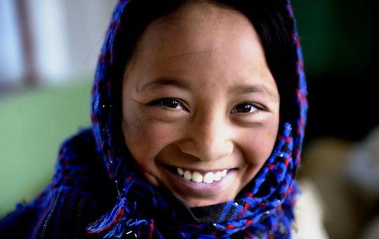 2009年10月30日，12岁的次仁在西藏阿里札达县上小学。（新华社记者普布扎西 摄）