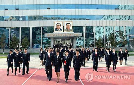  （图说：平壤张哲九商业综合大学，图源：韩联社）