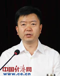 资料图：原临沧市委书记李小平