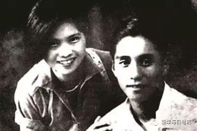 陈怀民（右）与妹妹陈难